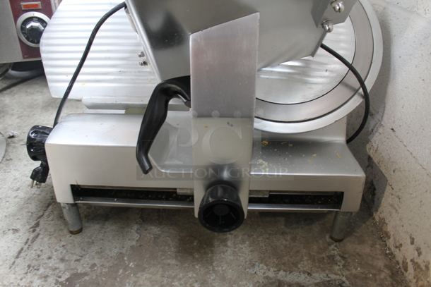 Avantco AMS0013 Stainless Steel Commercial Countertop Meat Slicer w/ Blade Sharpener. 120 Volts, 1 Phase. Tested and Working! - Image 3 of 8