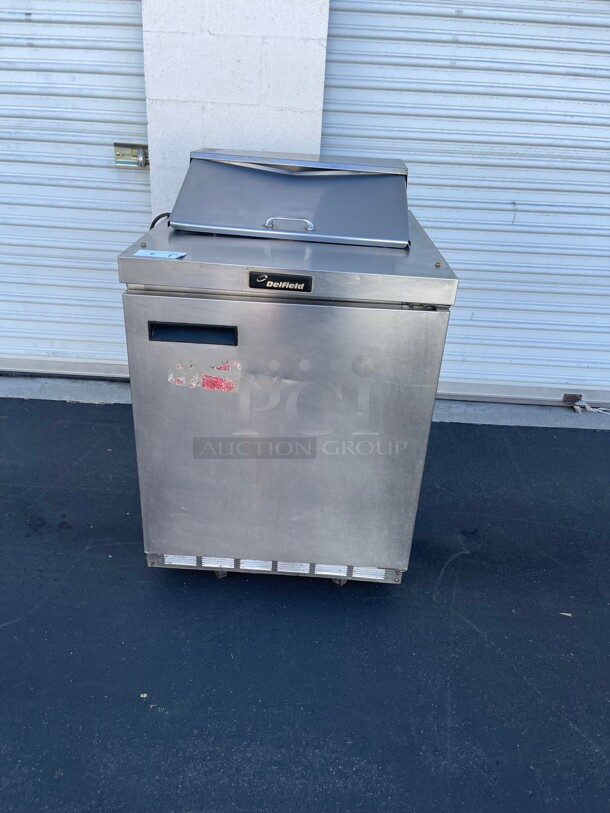Working! Delfield 27 inch Commercial Refrigerated One Door Prep Sandwich Table NSF 115 Volt Tested and Working! - Image 2 of 9