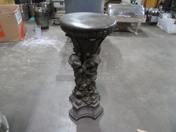 One Decorative Stand.  - Image 1 of 2
