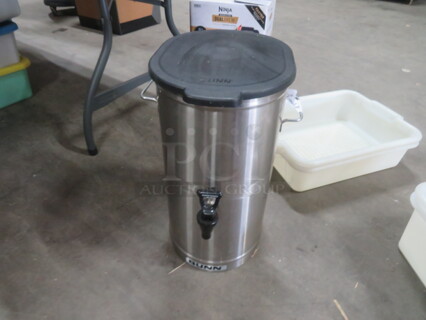 One Bunn Tea Satellite With Spigot And Lid.