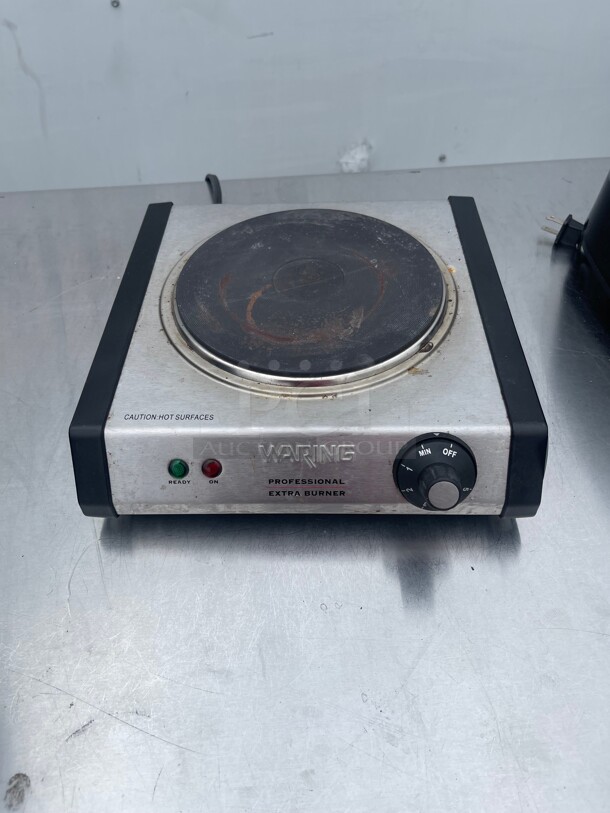 Clean! Waring SB30 Commercial Single Burner Solid Top Countertop Range - 1300W 115 Volt Tested and Working!