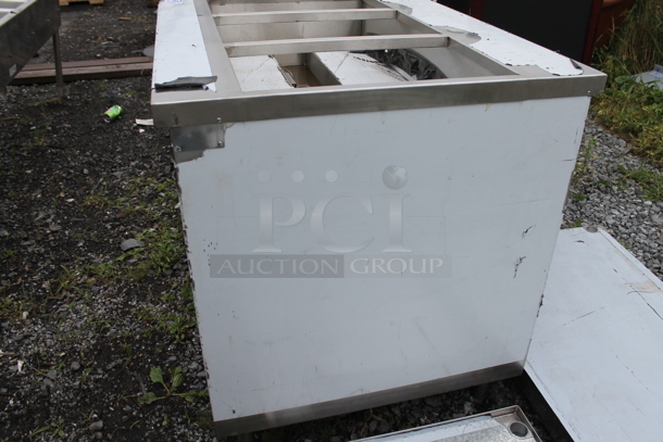 BRAND NEW SCRATCH AND DENT! Stainless Steel Commercial Electric Powered Steam Table w/ Under Shelf. 208 Volts, 1 Phase. - Image 3 of 7