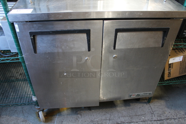 2018 True TSSU-36-08 Stainless Steel Commercial Sandwich Salad Prep Table Bain Marie Mega Top on Commercial Casters. 115 Volts, 1 Phase. Tested and Working! - Image 3 of 7