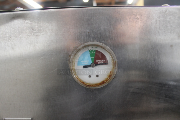 Silver King SK2SB Stainless Steel Commercial Countertop Lettuce Crisper. 115 Volts, 1 Phase. Tested and Powers On But Does Not Get Cold - Image 4 of 12