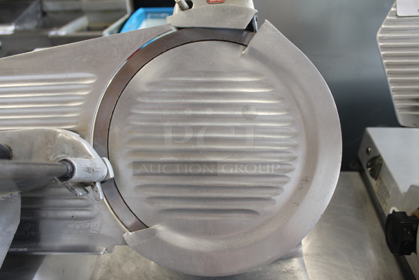 Berkel 827 Stainless Steel Commercial Countertop Meat Slicer w/ Blade Sharpener. 115 Volts, 1 Phase. Tested and Working! - Image 6 of 9