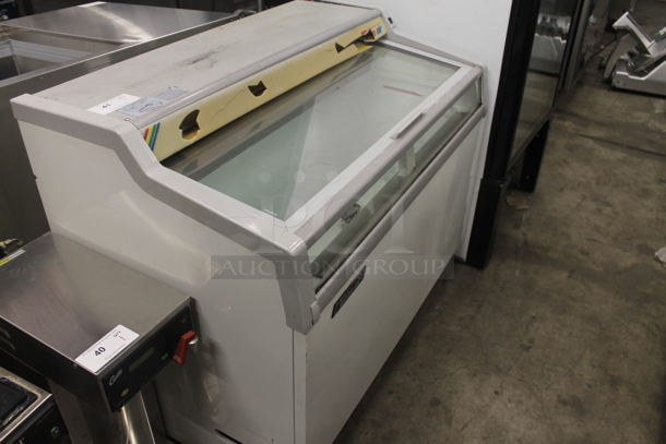 Turbo Air TGF-9F Metal Commercial Open Chest Freezer Merchandiser. 115 Volts, 1 Phase. Tested and Working! - Image 2 of 6