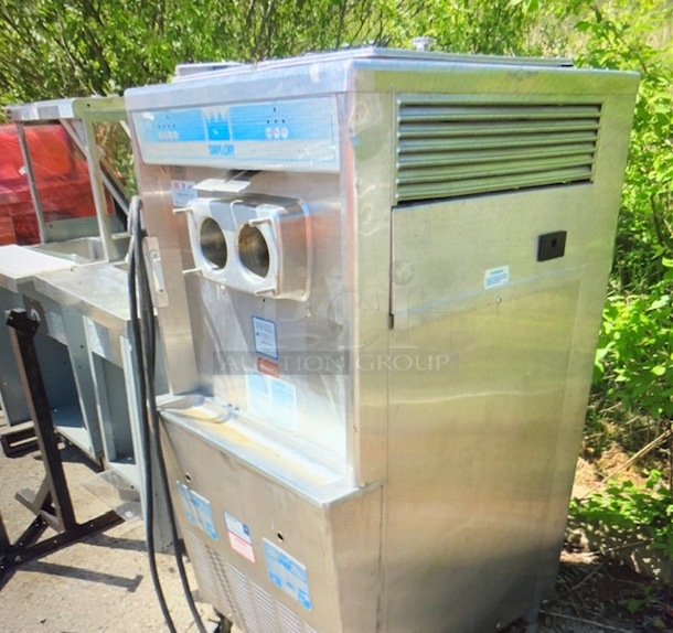 One Taylor Twin Soft Serve Machine With Twist, On Casters. Model# Y754-27. 208-230 Volt. 1 Phase. 26X33X59 - Image 2 of 4