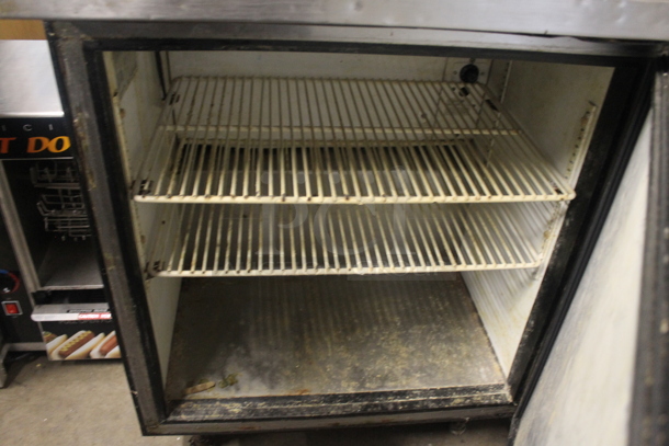 True TWT-27F Stainless Steel Commercial Single Door Work Top Freezer w/ Back Splash. 115 Volts, 1 Phase. Tested and Powers On But Does Not Get Cold - Image 5 of 6
