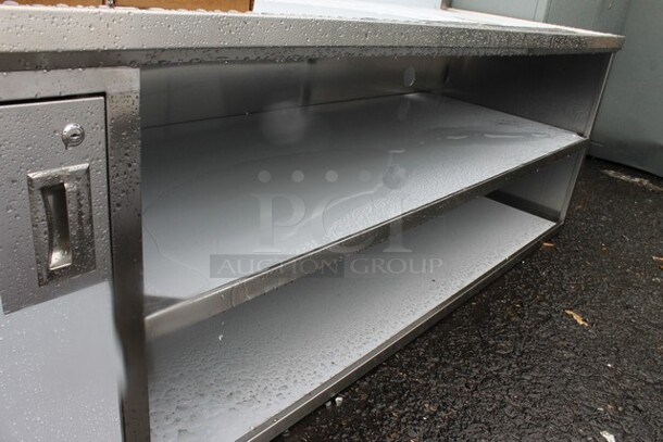 BRAND NEW SCRATCH AND DENT! Regency 600TBV3096L 30" x 96" 16 Gauge Stainless Steel Beverage Table with Left Sink - Image 4 of 8