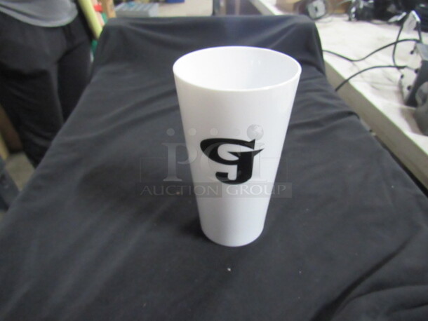 NEW Symglass Pubware Unbreakable 16oz Pint Glass With The George Jones Logo. Dishwasher/Microwave/Freezer Safe. 12XBID