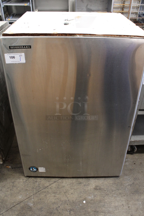 Hoshizaki Model KM-1300MRH Stainless Steel Commercial Ice Head. Goes GREAT w/ Item # 107! 208-230 Volts, 1 Phase. 30x29x42