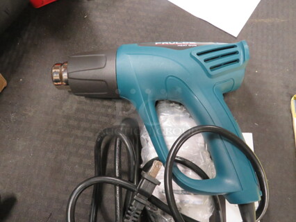 One NEW Poulder Heat Gun. #PLD2190S.