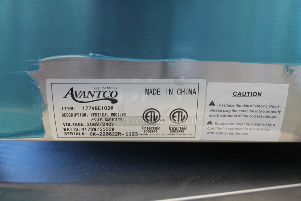 BRAND NEW SCRATCH AND DENT! Avantco 177VBE102M Stainless Steel Commercial Countertop Vertical Broiler Gyro Machine. 208/240 Volts, 1 Phase.  - Image 5 of 5