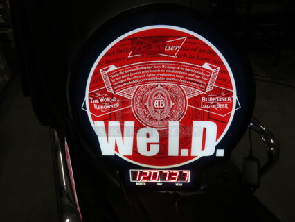 One WORKING WE ID Budweiser  Electric 
 Clock Light. 