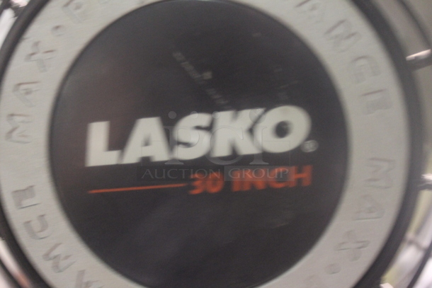 Lasko NSC-243 Metal Floor Style Fan. 120 Volts, 1 Phase. - Image 5 of 5