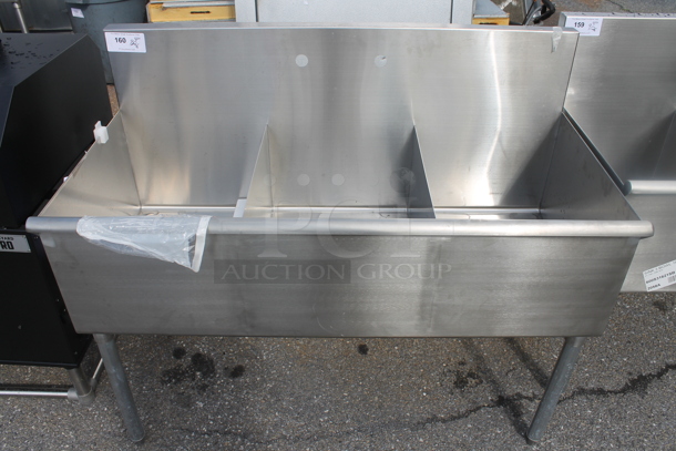 BRAND NEW SCRATCH AND DENT! Stainless Steel Commercial 3 Bay Sink. Bays 16x21 - Image 1 of 3