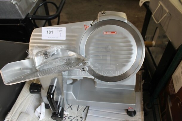 BRAND NEW SCRATCH AND DENT! Backyard Pro 554SL110E Stainless Steel Commercial Countertop Meat Slicer w/ Blade Sharpener. 120 Volts, 1 Phase. Tested and Working! - Image 4 of 9