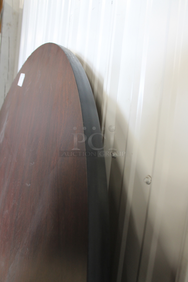 BRAND NEW SCRATCH AND DENT! Round Wood Pattern Tabletop. - Image 2 of 3