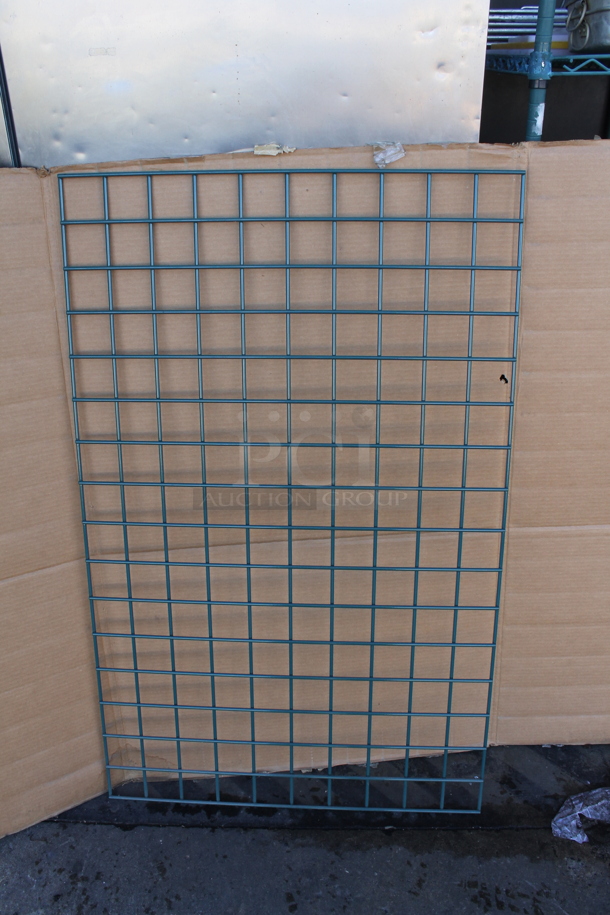BRAND NEW IN BOX! Metro WG3048K3 Green Coated Grid Rack - Image 1 of 3