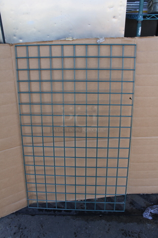 BRAND NEW IN BOX! Metro WG3048K3 Green Coated Grid Rack