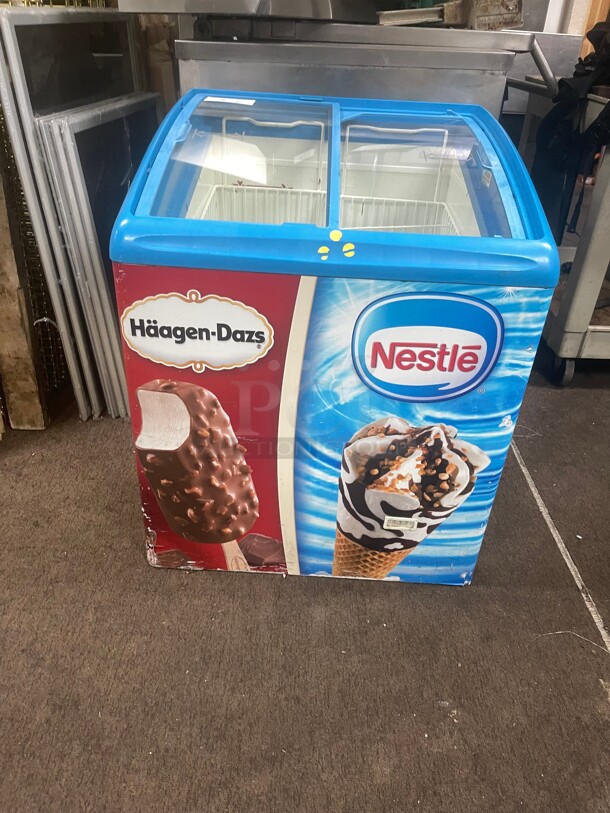 Fully Working! RIO S-68 RIO Curved Clear Lid Commercial Ice Cream Freezer NSF 115 Volt Tested and Working!  - Image 1 of 6