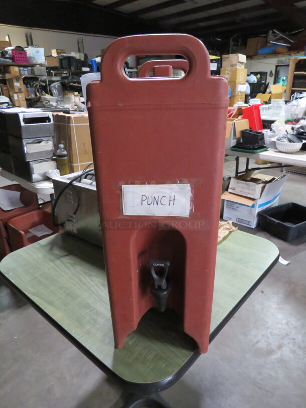 One Cambro Beverage Carrier. Model# 500LCD. $294.99. - Image 1 of 2