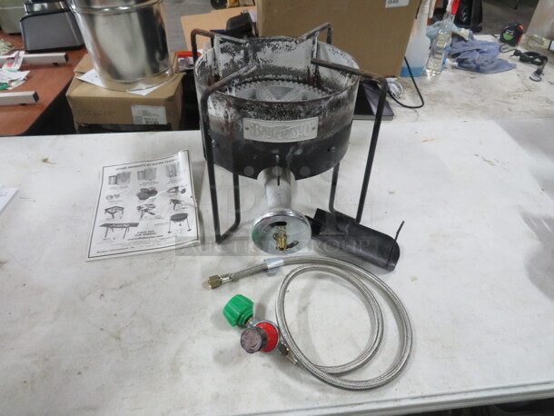 One Bayou Classic 16 Inch Banjo Propane Cooker. Model# KAB4.  - Image 1 of 3