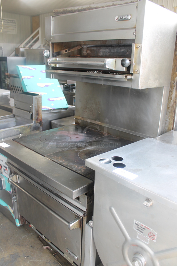 Jade Range JTPH-2FHT-36C Stainless Steel Commercial Natural Gas Powered 6 Burner Range w/ Convection Oven, Salamander Cheese Melter and Back Splash. 30,000 BTU. - Image 3 of 7