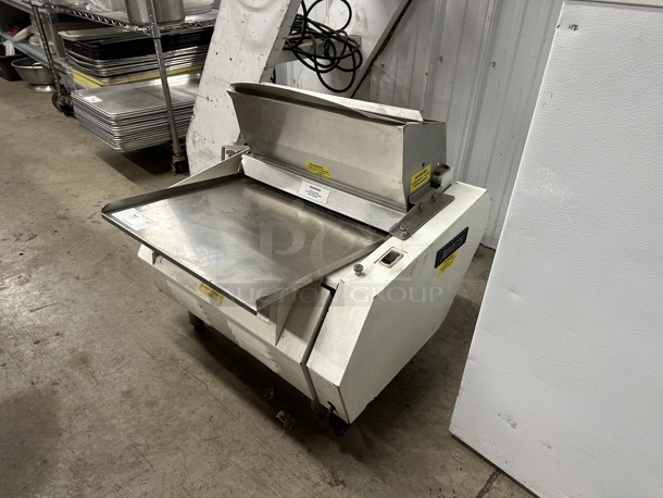 Anets Metal Commercial Countertop Dough Sheeter. Appears To Be Model SDR-4. Tested and Working! - Image 3 of 10