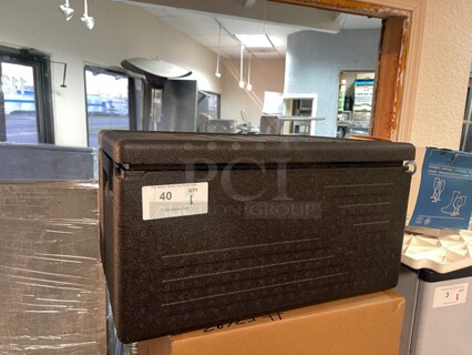 Clean! Cambro Cam GoBox® Black Top Loading EPP Insulated Food Pan Carrier - 8inch Deep Full-Size Pan Max Capacity  NSF
