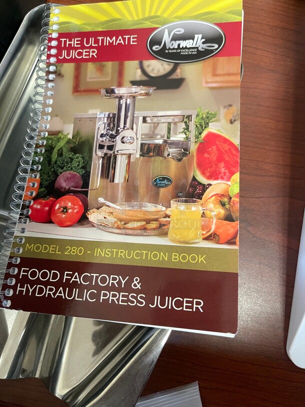Working! Norwalk 280 Commercial Cold Press Juicer Premium Hydraulic   Recommended By GERSON THERAPY CLINIC Comes With Accessories 115 Volt NSF Tested and Working! - Image 8 of 8
