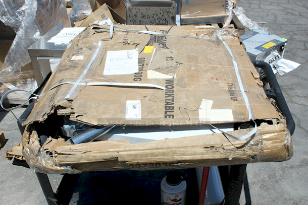 BRAND NEW SCRATCH & DENT! Regency 600T3030G 30" x 30" 18-Gauge 304 Stainless Steel Commercial Work Table with Galvanized Legs and Undershelf. Box Is Destoryed. Appears to Have All Components. Minor Denting. 30 x 30 x 34 - Image 2 of 3