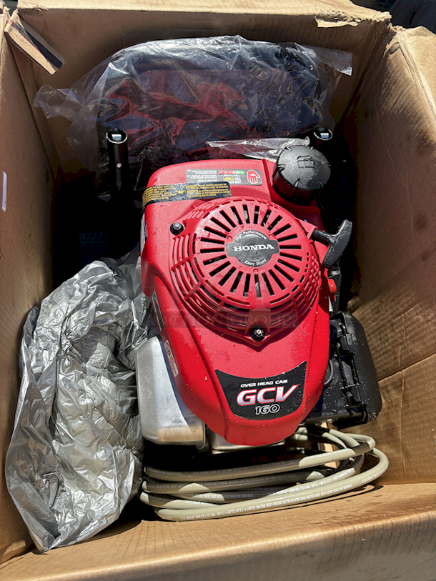 BRAND NEW SCRATCH & DENT! Simpson 60784 Megashot Pressure Washer with Honda Engine and 25' Hose - 2800 PSI; 2.3 GPM - Image 3 of 3