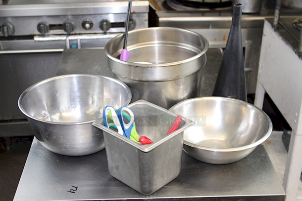 ALL FOR ONE! Bowls, Pans, Insert, Funnel and Misc.  - Image 4 of 6