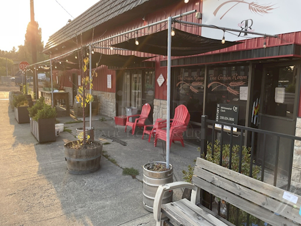 MASSIVE!! 5 Section Outdoor Patio Shade With Lighting.  - Image 2 of 12