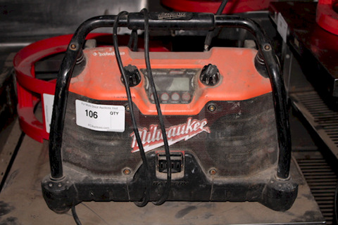AWESOME! Milwaukee 49-24-200 HD Job Site Radio 49-24-200