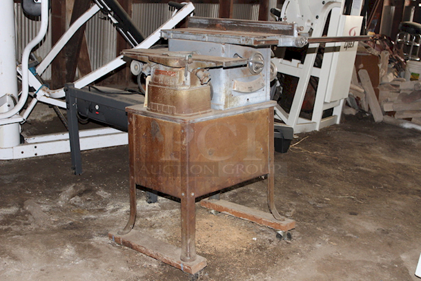 VINTAGE! Delta Homecraft 8" Table Saw/Joiner Combo With Rockwell 62-253 Motor.  - Image 2 of 11