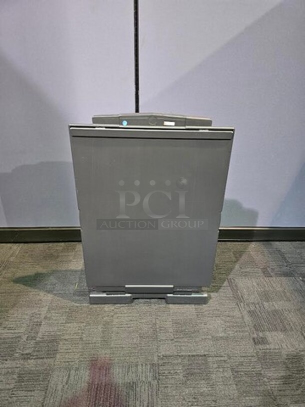 Quartet folding easel- black in color. In good condition- minor scuffs and cosmetic marks from normal wear and tear. 44"H x 28"W x 18"D - Image 1 of 3