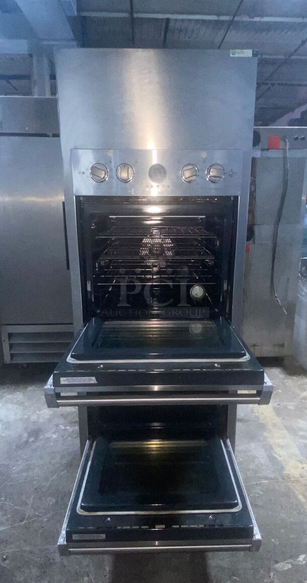Viking 27 Inch Double Wall Oven with 8.4 cu. ft. Capacity, Rapid Ready™, TruConvec™ Convection, Vari-Speed Dual Flow™, BlackChrome™, RackView™ and Self-Clean: Stainless Steel
 - Image 1 of 5