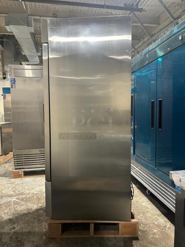 Brand New Scratch & Dent Dukers D28F 28" Single Door Commercial Freezer in Stainless Steel
 - Image 5 of 5