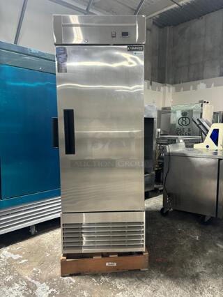 Brand New Scratch & Dent Dukers D28F 28" Single Door Commercial Freezer in Stainless Steel
