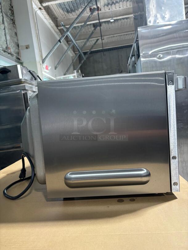 Waring Steel Half-Size Countertop Convection Oven, 120v
 - Image 4 of 6
