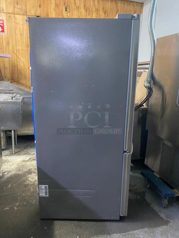LG New Open Box 36 Inch Smart French Door Refrigerator with 26.2 cu. ft. Total Capacity – Stainless
 - Image 5 of 5