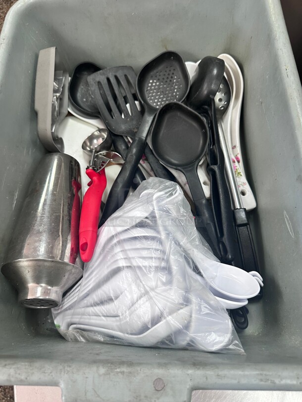 One Lot! Misc Stainless Steel kitchen Ware NSF  - Image 3 of 7