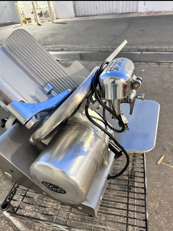 Certified Working Globe 500 10 inch Commercial Manual Electric Food Slicer - Medium Duty - .33 HP 115 Volt - Image 7 of 7