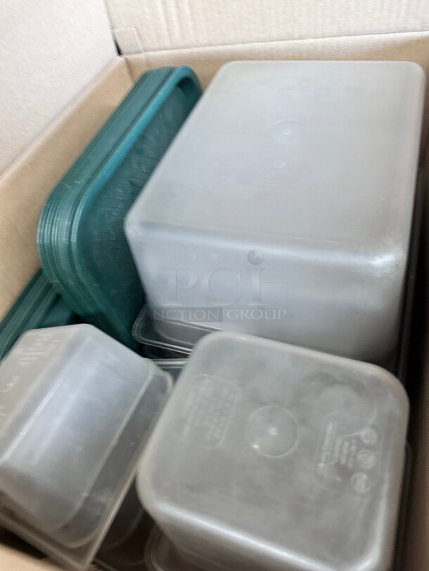 One Lot A Box Contains Clear Plastic Storage Containers With Covers - Image 5 of 5