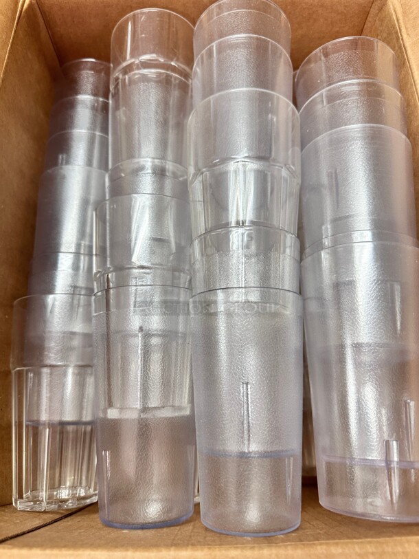 One Lot of 16 Oz Plastic cups - Image 1 of 5