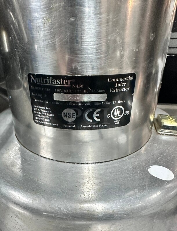 Working Nutrifaster N450 Commercial Fruit and Vegetable Juicer 115 Volt - Image 3 of 7