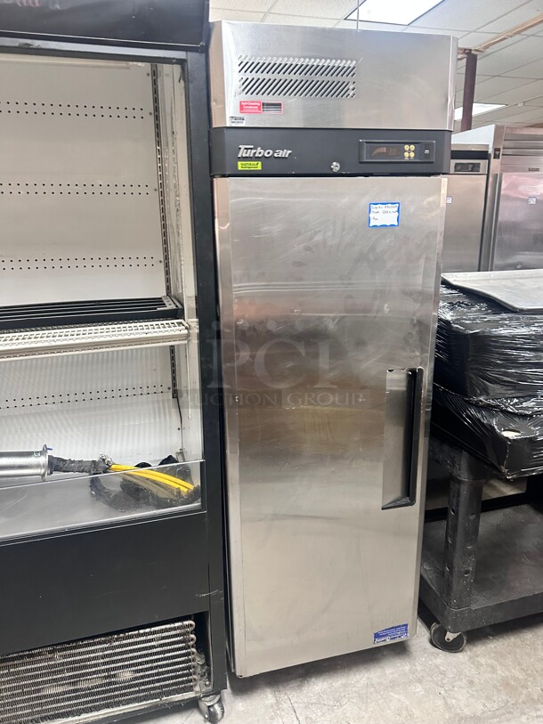 Excellent Condition Turbo Air M3F19-1-N 25" One Section Reach In Freezer,  115v Tested and Working! - Image 2 of 5