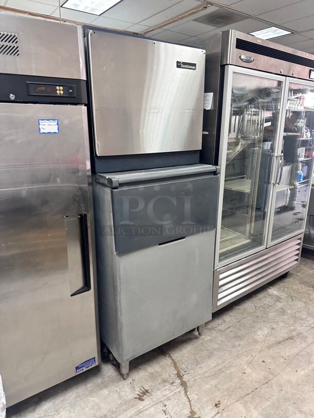 Nice! Scotsman CME1056AS 975 lbs Ice Machine With Ice Bin 220 Volt Tested and Working - Image 7 of 8